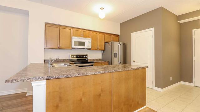 110 - 486 Laclie St, Condo with 1 bedrooms, 2 bathrooms and 1 parking in Orillia ON | Image 4