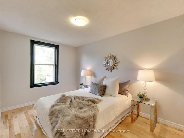 190 East 14th St, House detached with 2 bedrooms, 2 bathrooms and 4 parking in Hamilton ON | Image 16