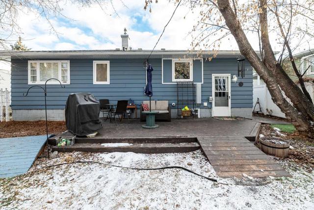 3916 43 Avenue, House detached with 5 bedrooms, 2 bathrooms and 2 parking in Red Deer AB | Image 29
