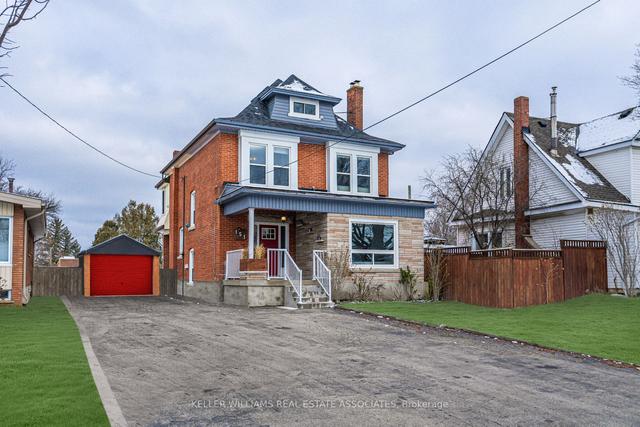 151 Fennell Ave E, House detached with 5 bedrooms, 3 bathrooms and 10 parking in Hamilton ON | Image 1