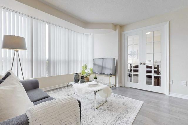 405 - 3050 Ellesmere Rd, Condo with 2 bedrooms, 2 bathrooms and 1 parking in Toronto ON | Image 2