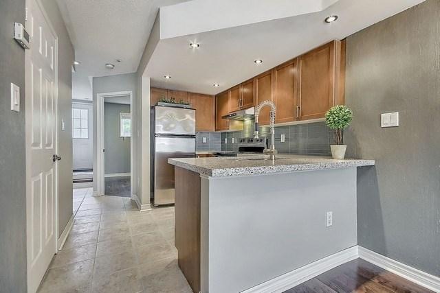 77 - 65 Foundry Ave, Townhouse with 3 bedrooms, 2 bathrooms and 1 parking in Toronto ON | Image 8