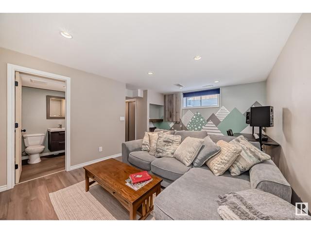2925 23 St St Nw, House semidetached with 3 bedrooms, 2 bathrooms and null parking in Edmonton AB | Image 32