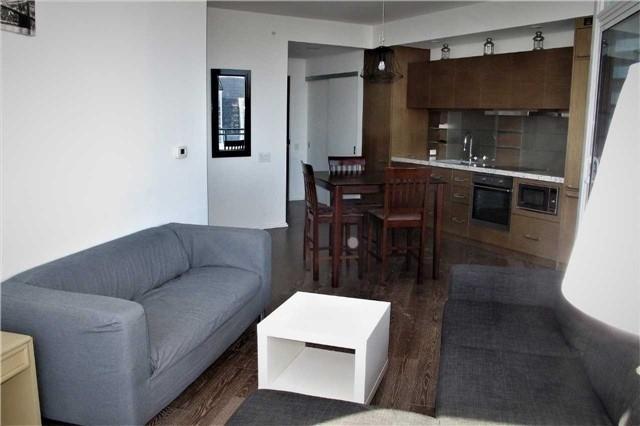 4712 - 45 Charles St E, Condo with 2 bedrooms, 2 bathrooms and 1 parking in Toronto ON | Image 16