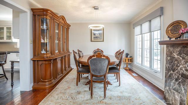 54 Princeton Terr, House detached with 3 bedrooms, 4 bathrooms and 5 parking in Brampton ON | Image 4