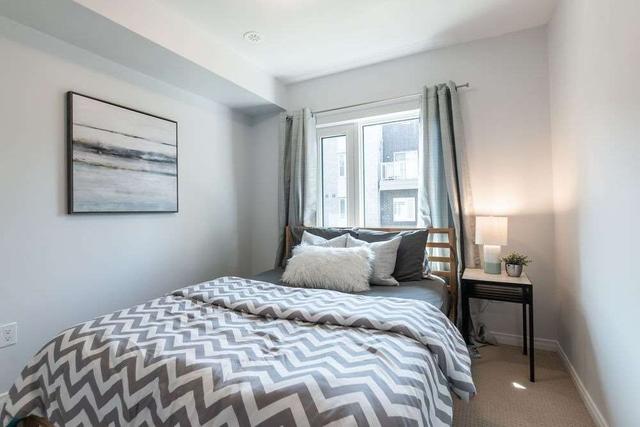 27 - 22 Applewood Lane, Townhouse with 3 bedrooms, 4 bathrooms and 1 parking in Toronto ON | Image 4