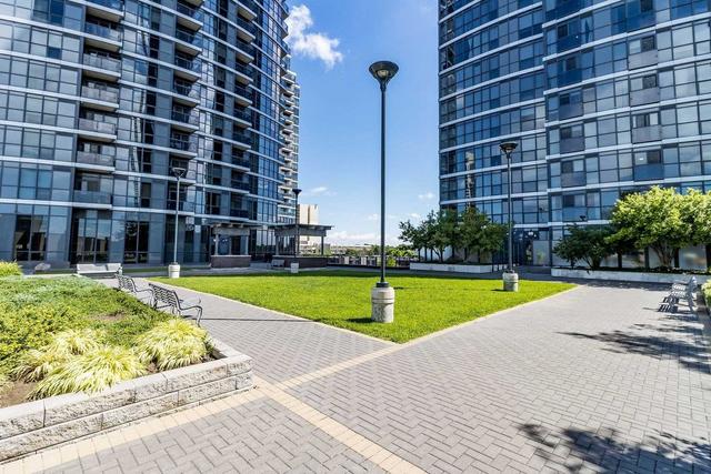 811 - 9 Valhalla Inn Rd, Condo with 2 bedrooms, 1 bathrooms and 1 parking in Toronto ON | Image 25