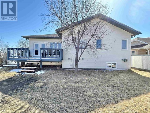 9000 111 Avenue, House detached with 4 bedrooms, 3 bathrooms and null parking in Fort St. John BC | Image 36