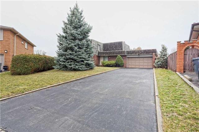 363 Targa Rd, House detached with 3 bedrooms, 4 bathrooms and 6 parking in Mississauga ON | Image 2