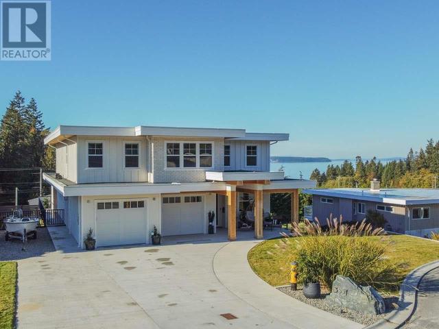 3551 Selkirk Ave, House detached with 5 bedrooms, 4 bathrooms and null parking in Powell River BC | Image 35