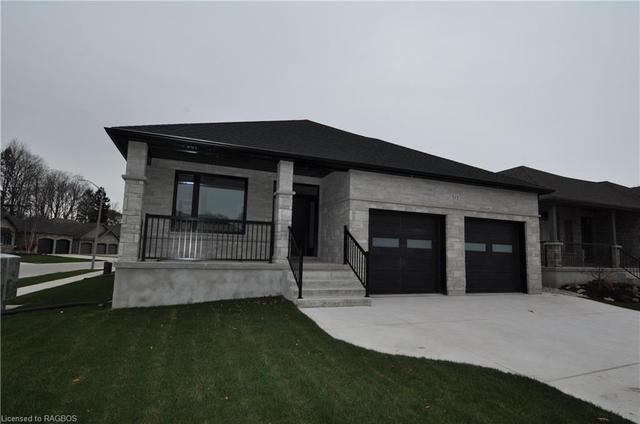 515 4th Street W, House detached with 4 bedrooms, 3 bathrooms and 4 parking in Owen Sound ON | Image 1