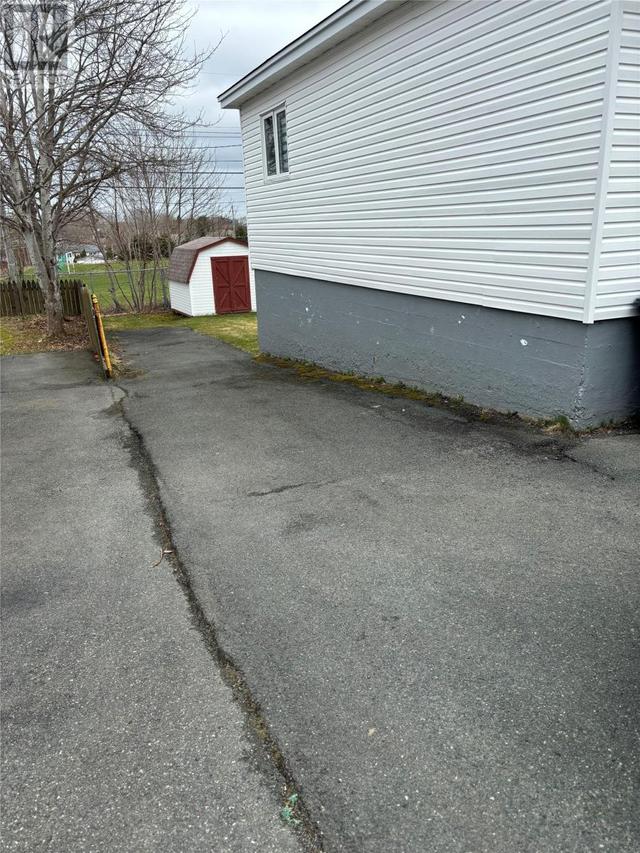 29 Third Street, House detached with 4 bedrooms, 1 bathrooms and null parking in Mount Pearl NL | Image 2