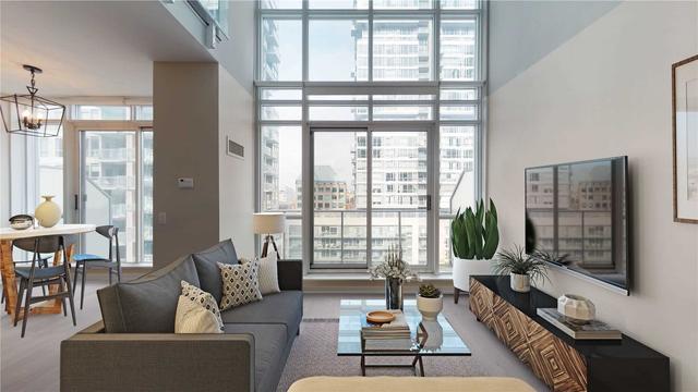 lph 12 - 21 Nelson St, Condo with 1 bedrooms, 2 bathrooms and 1 parking in Toronto ON | Image 9