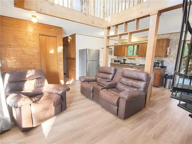 740 Cape Hurd Rd, House detached with 4 bedrooms, 2 bathrooms and 10 parking in Northern Bruce Peninsula ON | Image 11