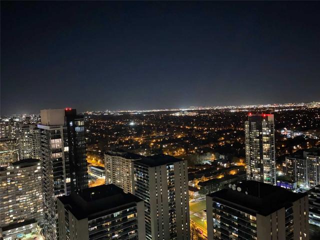 3822 - 5 Sheppard Ave, Condo with 2 bedrooms, 2 bathrooms and 1 parking in Toronto ON | Image 3
