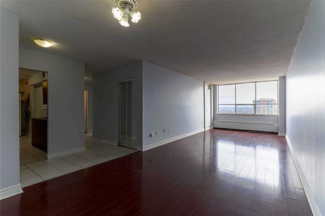 2206 - 320 Dixon Rd, Condo with 2 bedrooms, 1 bathrooms and 1 parking in Toronto ON | Image 21