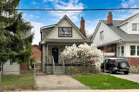 29 Hillside Ave, House detached with 3 bedrooms, 2 bathrooms and 2 parking in Toronto ON | Card Image