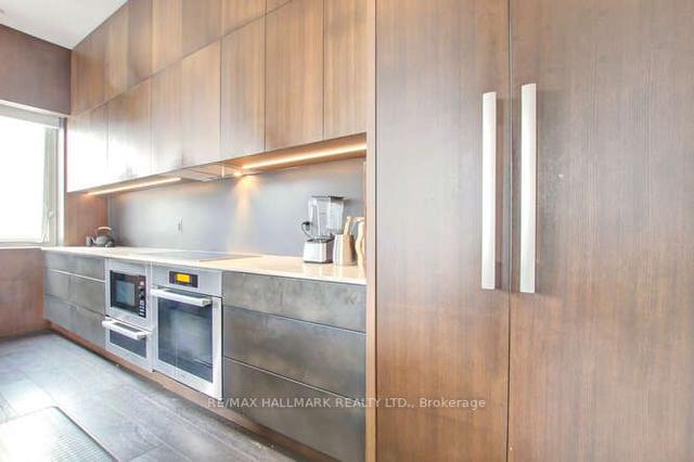 612 - 700 King St W, Condo with 2 bedrooms, 2 bathrooms and 1 parking in Toronto ON | Image 10