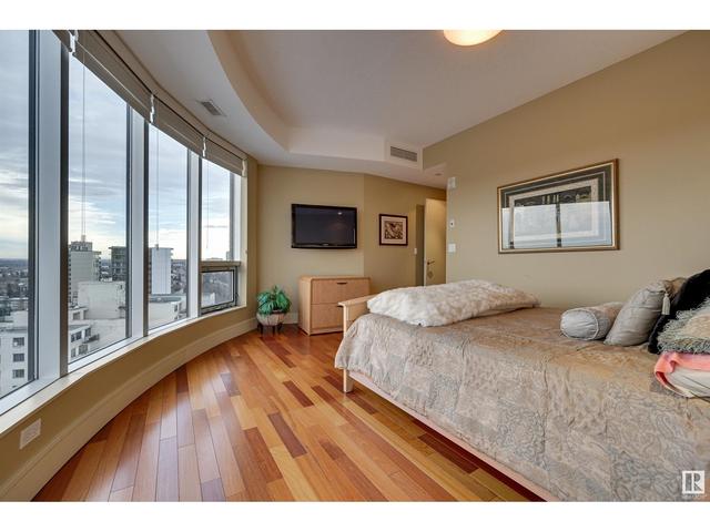 1900 - 10035 Saskatchewan Dr Nw, Condo with 3 bedrooms, 4 bathrooms and 5 parking in Edmonton AB | Image 47