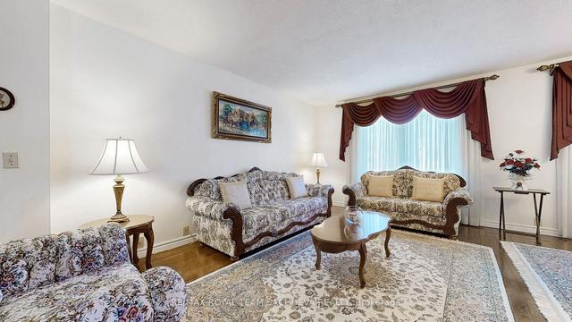136 Fawcett Tr, House detached with 3 bedrooms, 2 bathrooms and 5 parking in Toronto ON | Image 12
