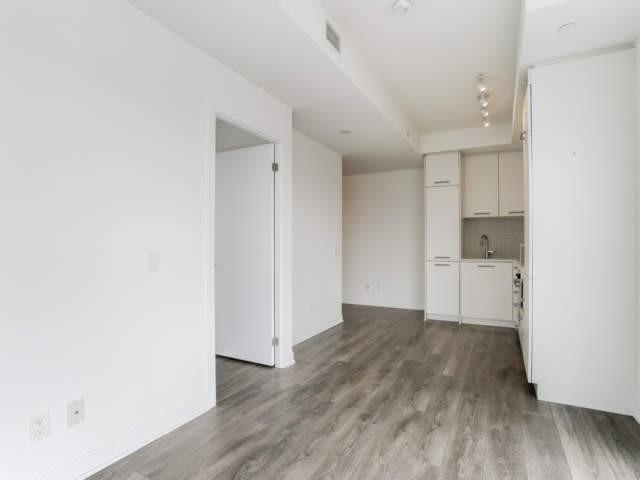 4406 - 87 Peter St, Condo with 1 bedrooms, 1 bathrooms and 0 parking in Toronto ON | Image 2