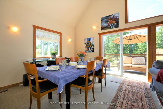 2345 Mountain Rd, House detached with 2 bedrooms, 2 bathrooms and 5 parking in Sunshine Coast F BC | Image 14