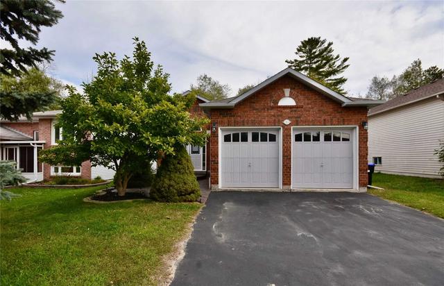 23 Glen Eton Rd, House detached with 4 bedrooms, 3 bathrooms and 6 parking in Wasaga Beach ON | Image 1