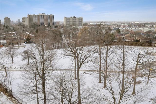 1007 - 15 London Green Crt, Condo with 2 bedrooms, 2 bathrooms and 1 parking in Toronto ON | Image 8