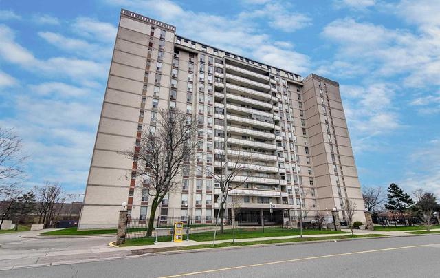 1401 - 130 Neptune Dr, Condo with 3 bedrooms, 2 bathrooms and 1 parking in Toronto ON | Image 1