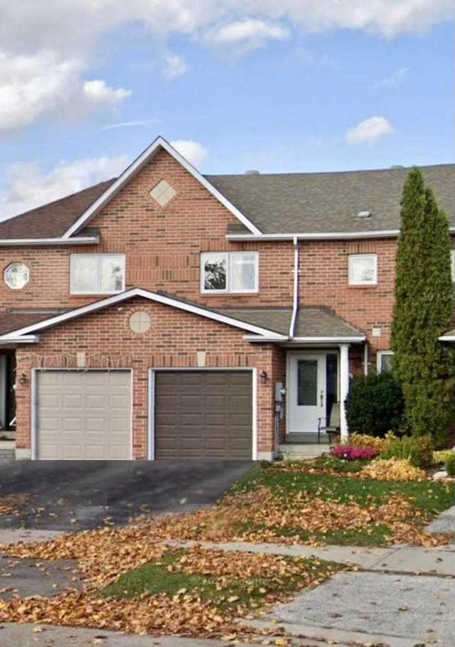 63 Lyfytt Cres, House attached with 3 bedrooms, 3 bathrooms and 2 parking in Barrie ON | Image 1