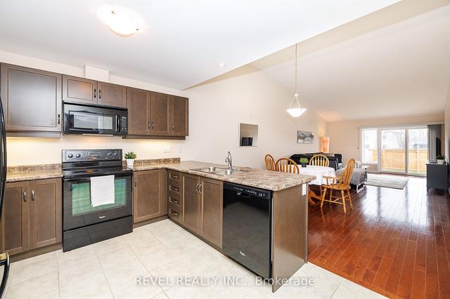 30 Woodburn Ave, House attached with 2 bedrooms, 1 bathrooms and 3 parking in St. Catharines ON | Image 23
