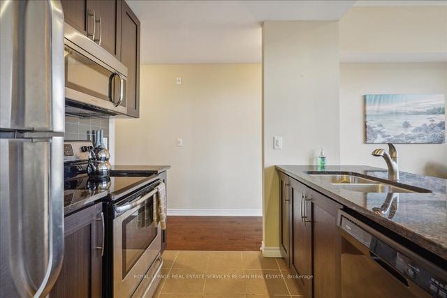 ph505 - 427 Aberdeen Ave, Condo with 2 bedrooms, 1 bathrooms and 1 parking in Hamilton ON | Image 5