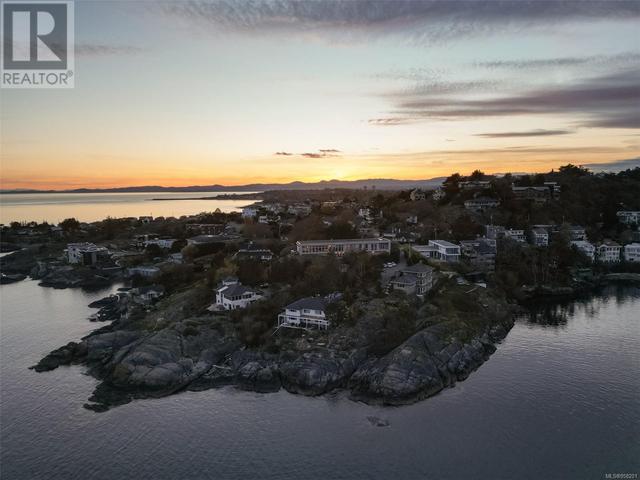285 King George Terr, House detached with 4 bedrooms, 6 bathrooms and 3 parking in Oak Bay BC | Image 93