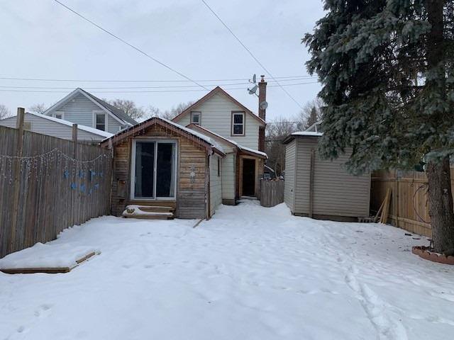713 Chamberlain St, House detached with 3 bedrooms, 1 bathrooms and 2 parking in Peterborough ON | Image 18