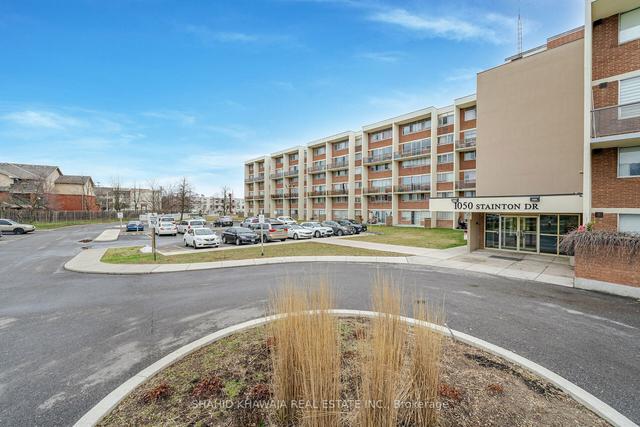 128 - 1050 Stainton Dr, Condo with 2 bedrooms, 1 bathrooms and 1 parking in Mississauga ON | Image 12