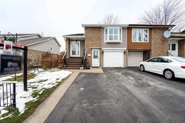 6067 Starfield Cres, House semidetached with 3 bedrooms, 2 bathrooms and 4 parking in Mississauga ON | Image 1