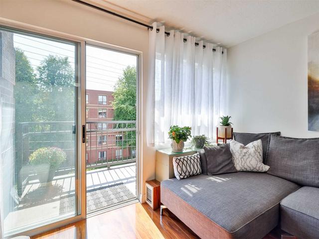408 - 928 Millwood Rd, Condo with 1 bedrooms, 1 bathrooms and 1 parking in Toronto ON | Image 3