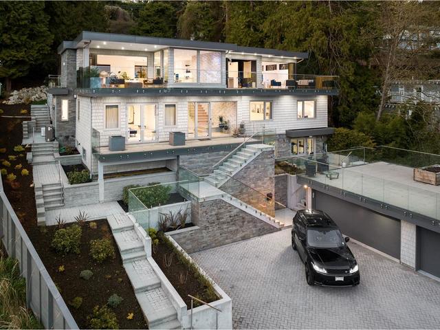 4701 Piccadilly South Road, House detached with 7 bedrooms, 9 bathrooms and null parking in West Vancouver BC | Image 1