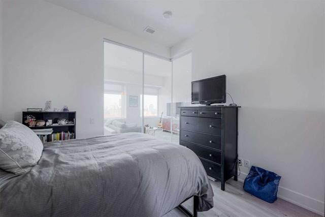 1701 - 111 St Clair Ave W, Condo with 1 bedrooms, 1 bathrooms and 1 parking in Toronto ON | Image 7