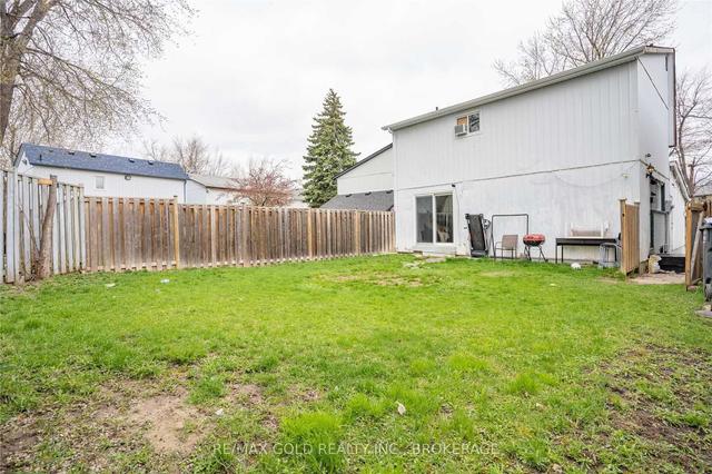 54 Gladstone Sq, House detached with 3 bedrooms, 2 bathrooms and 3 parking in Brampton ON | Image 28
