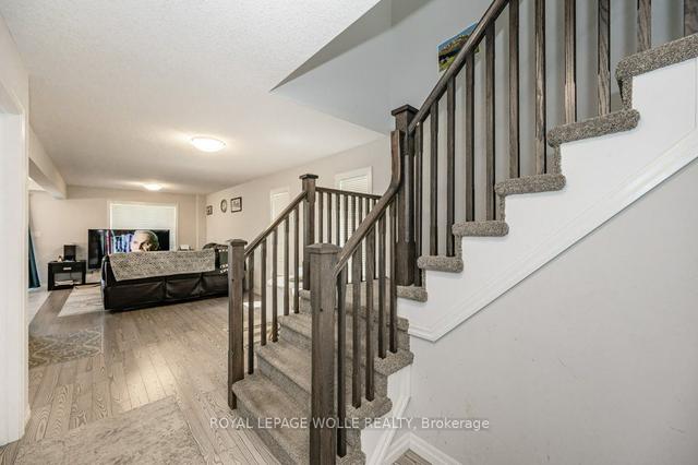 a - 606 Montpellier Dr, House semidetached with 4 bedrooms, 3 bathrooms and 2 parking in Waterloo ON | Image 26