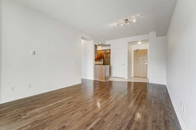 518 - 1 Maison Parc Crt, Condo with 2 bedrooms, 2 bathrooms and 1 parking in Vaughan ON | Image 8