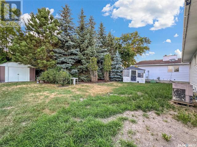 804 Thompson Street, House detached with 3 bedrooms, 2 bathrooms and null parking in Whitewood SK | Image 20