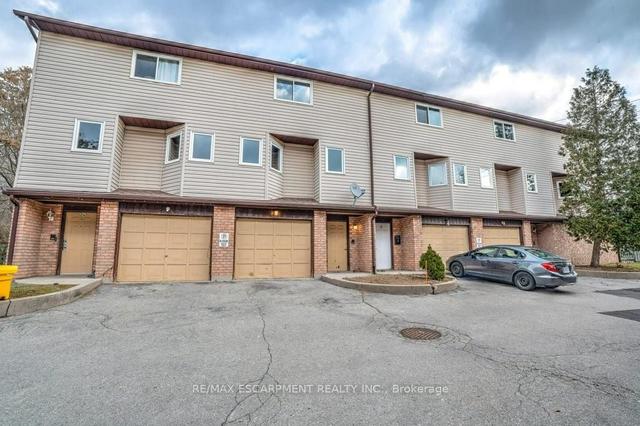 d - 24 Bond St, Townhouse with 3 bedrooms, 2 bathrooms and 2 parking in Brantford ON | Image 12