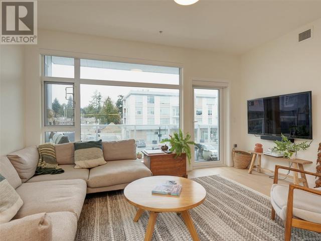203 - 5118 Cordova Bay Rd, Condo with 2 bedrooms, 2 bathrooms and 2 parking in Saanich BC | Image 3