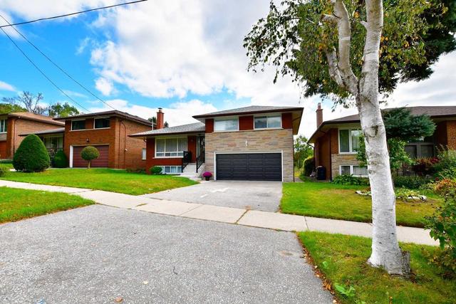 39 Doddington Dr, House detached with 4 bedrooms, 2 bathrooms and 4 parking in Toronto ON | Image 1