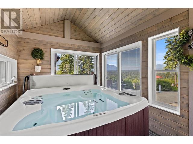 15 - 2481 Squilax Anglemont Road, House detached with 3 bedrooms, 2 bathrooms and 2 parking in Columbia Shuswap F BC | Image 40