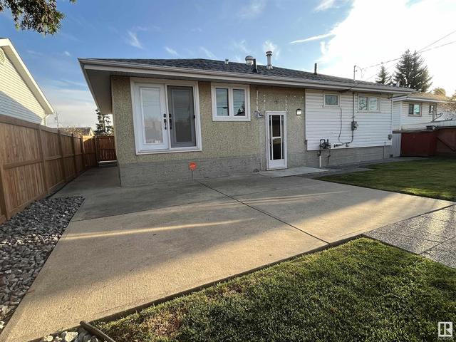 16130 110b Av Nw, House detached with 4 bedrooms, 1 bathrooms and 5 parking in Edmonton AB | Image 5