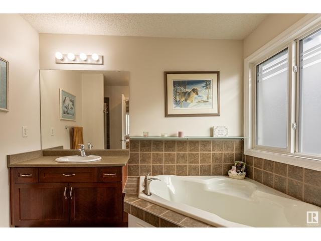 10306 96 St, House detached with 4 bedrooms, 3 bathrooms and 4 parking in Morinville AB | Image 25