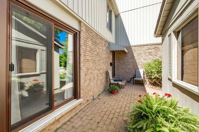 63 Janefield Ave, Townhouse with 3 bedrooms, 3 bathrooms and 3 parking in Guelph ON | Image 23